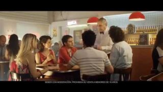 Publicidad BRAHMA – Mozo – En el fondo, todos tenemos Buena Onda!