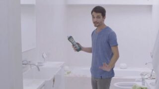 Publicidad CIF Crema Ultra Higiene – Combinacion brillante – Magia en el baño