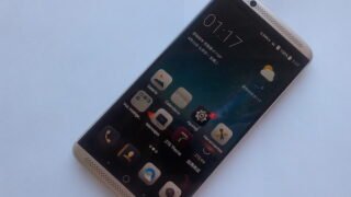 ZTE_Axon_7_013