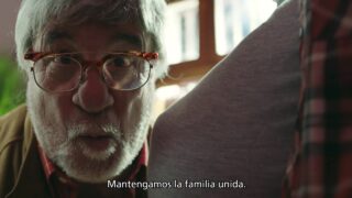 Publicidad SANTANDER RIO Superprestamo hipotecario – Bebé que patea al abuelo (suegro)