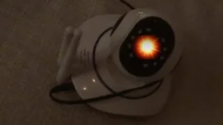 compra-camara-de-vigilancia-y-escucha-susurros-en-varios-idiomas.jpg