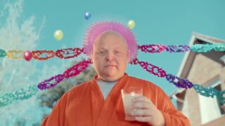 Publicidad Jugos BC – Pelado parecido a Buda – Uno, dos…