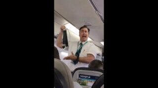 El-divertido-video-del-azafato-que-acumula-miles-de-retuits.jpg