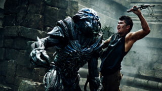 Iko Uwais peleando con Et.