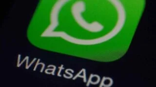 Facebook-congela-sus-planes-de-mostrar-anuncios-en-WhatsApp.jpg