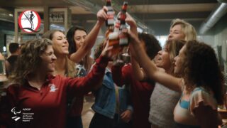 Anuncio CERVEZA AMBAR Especial – Todo lo bueno acaba en