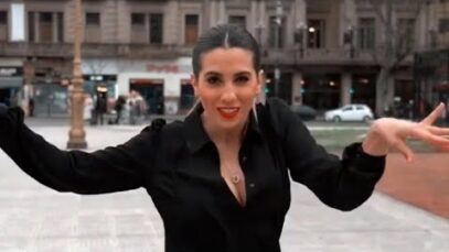 #Campaña2021: Cinthia Fernández mostrando su propuesta electoral frente al Congreso