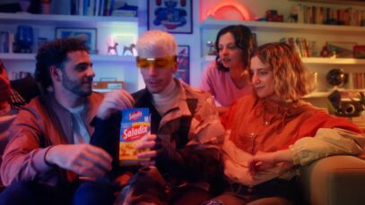 Publicidad SALADIX 2022 (Mensaje del Futuro) vs 2015 (Noelia Marzol)