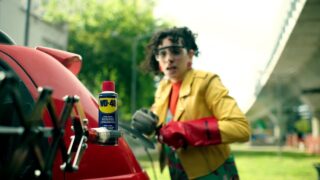 Publicidades WD 40: Sticker y Caca de Paloma – ¿Doble