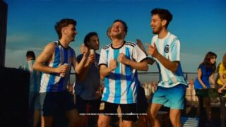 Publicidad Argentina Mundial Qatar 2022: Coltix, Schneider, Pago Facil, Coca,