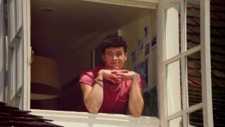 Publicidad COCA-COLA – Gay y hermana compiten por Pool Boy