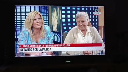 Viviana CANOSA reza Padrenuestro porque «La Patria está en peligro»