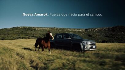 VOLKSWAGEN Amarok – Caballo criollo y camioneta son amigos –