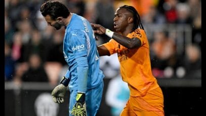 ¡LOCO y LLORON! VINICIUS pierde la cabeza en VALENCIA y