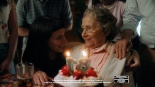 COCA COLA – Los argentinos le metemos plural a todo