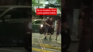 Karatecas cenando y… ¡pelea callejera en Once, Buenos Aires !