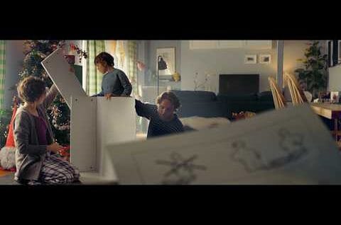 Una estantería, un niño y un mensaje que duele: IKEA