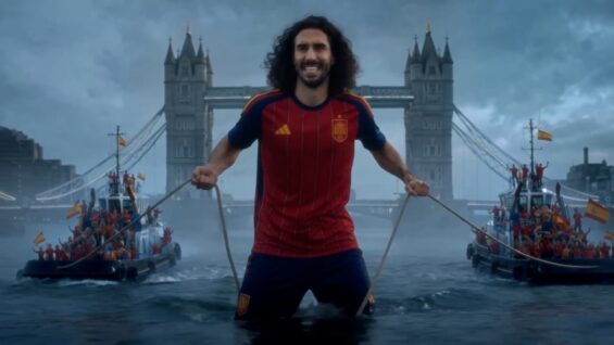 Lamine Yamal y Cucurella protagonizan anuncio de Movistar para el
