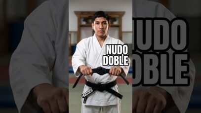 Cómo atar tu cinturón de artes marciales (Nudo Doble Profesional)